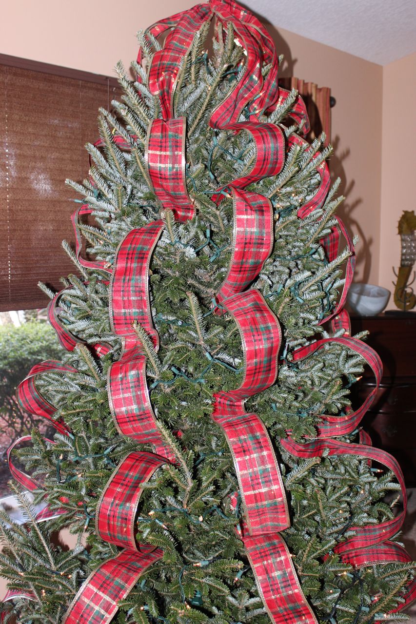 christmas tree decorations ideas with ribbon