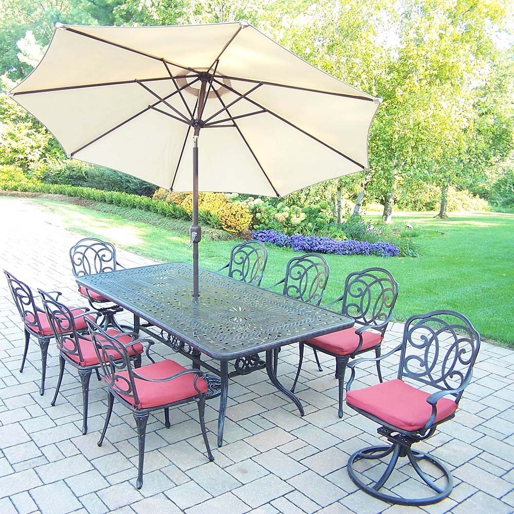 Aged Berkley 19 Pc Set With Table, 6 Chairs, Umbrella